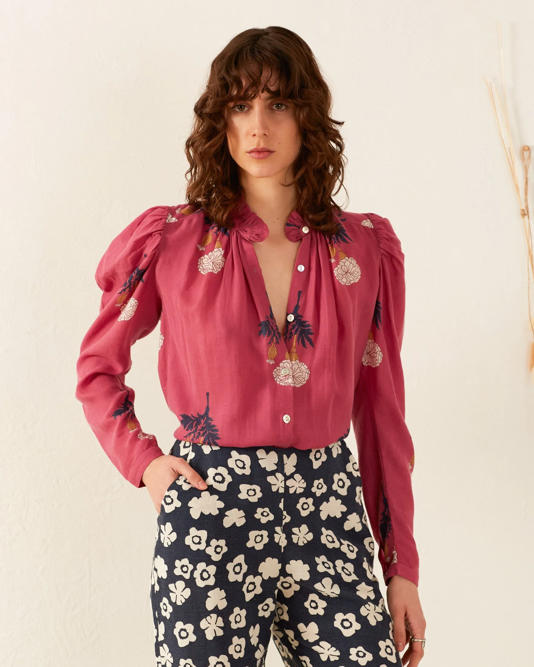 Arte Hibiscus Rose Shirt