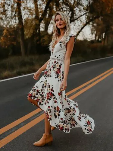 Gretta - Vintage Floral Print Maxi Dress with Sexy Back Design