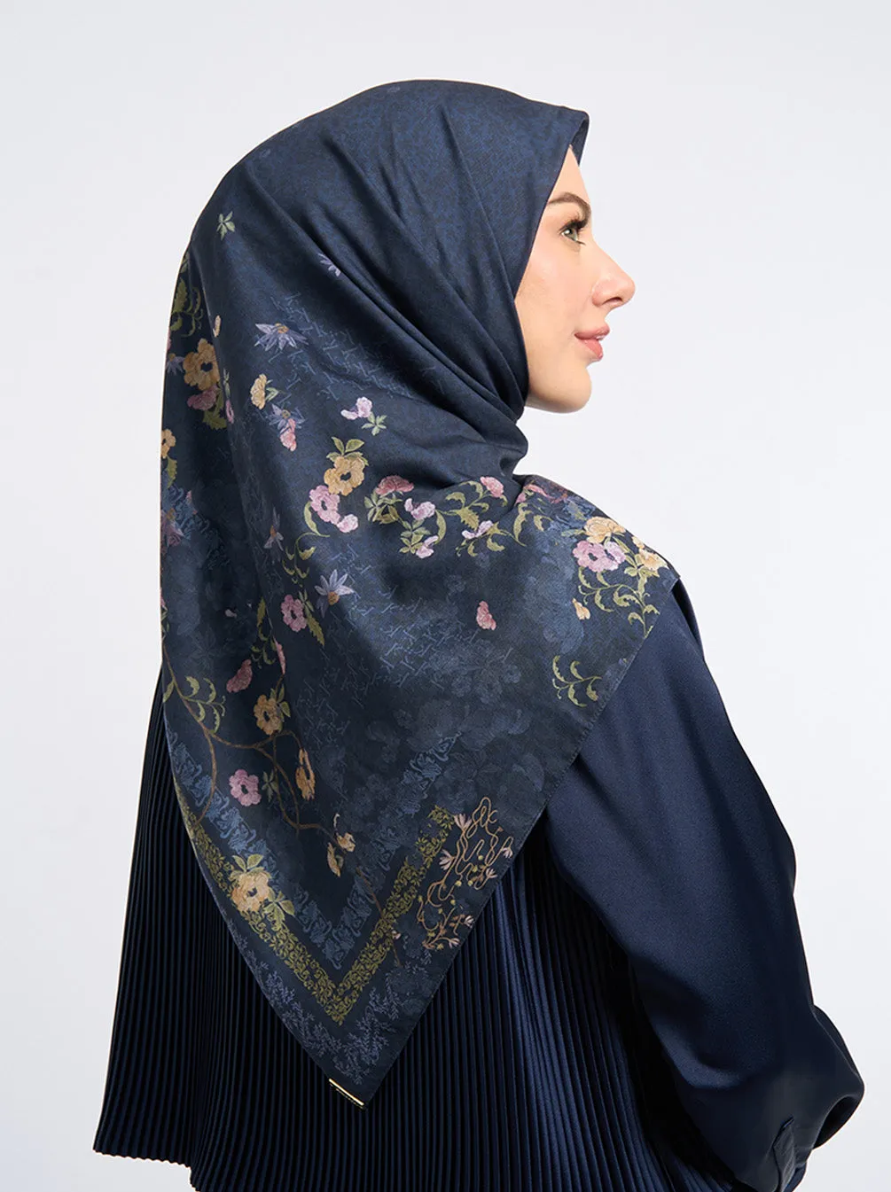 KIMAYYA SIGNATURE SCARF NAVY