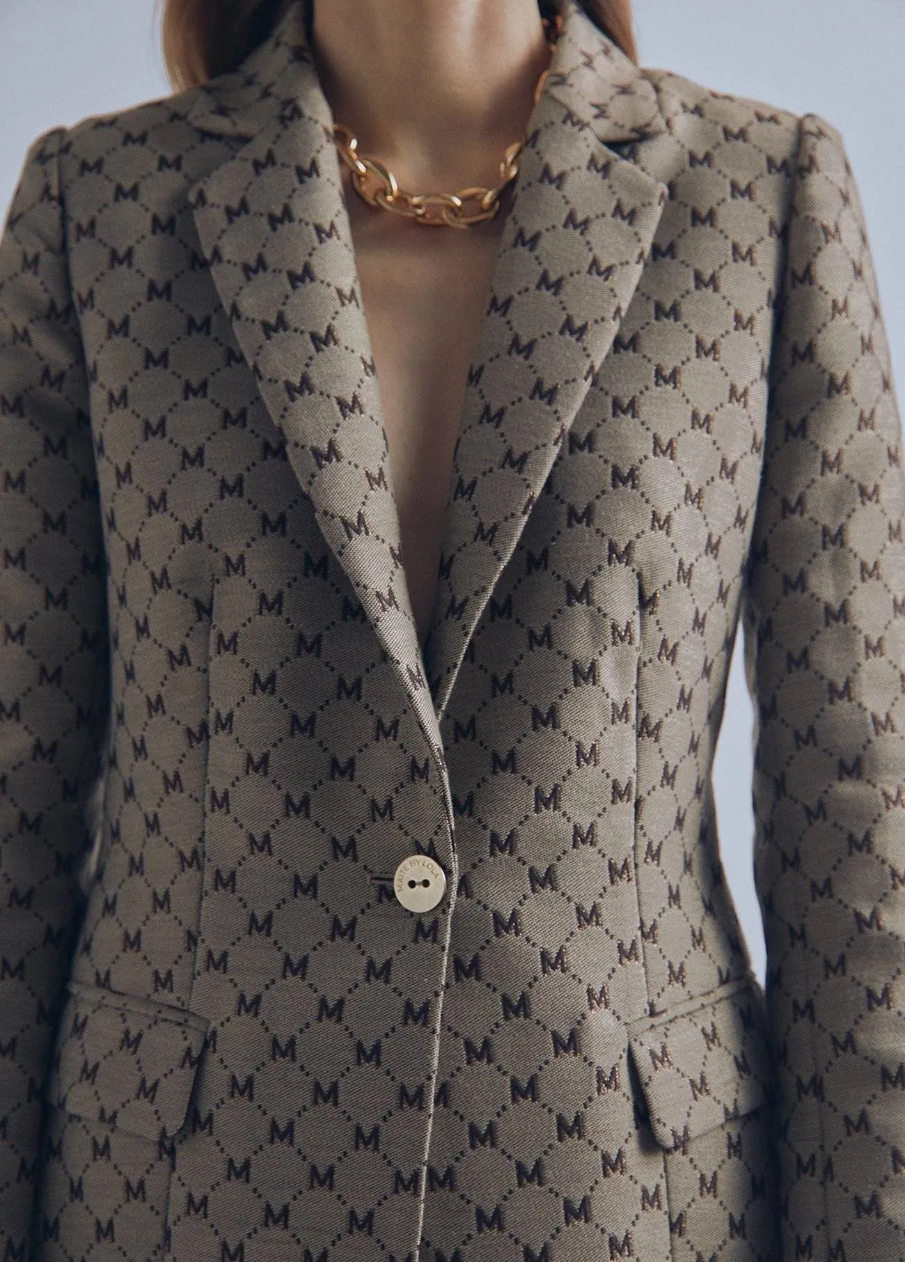 Logomania blazer (Size 6)