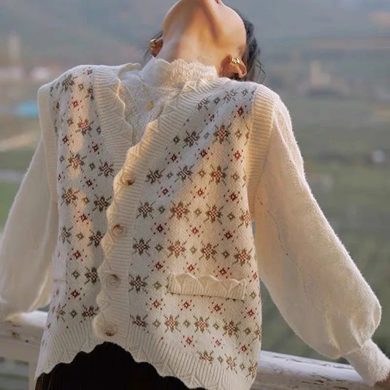 SET of 2 - Vintage inspired Lace Top with mini flowers printed Gilet Cardigan