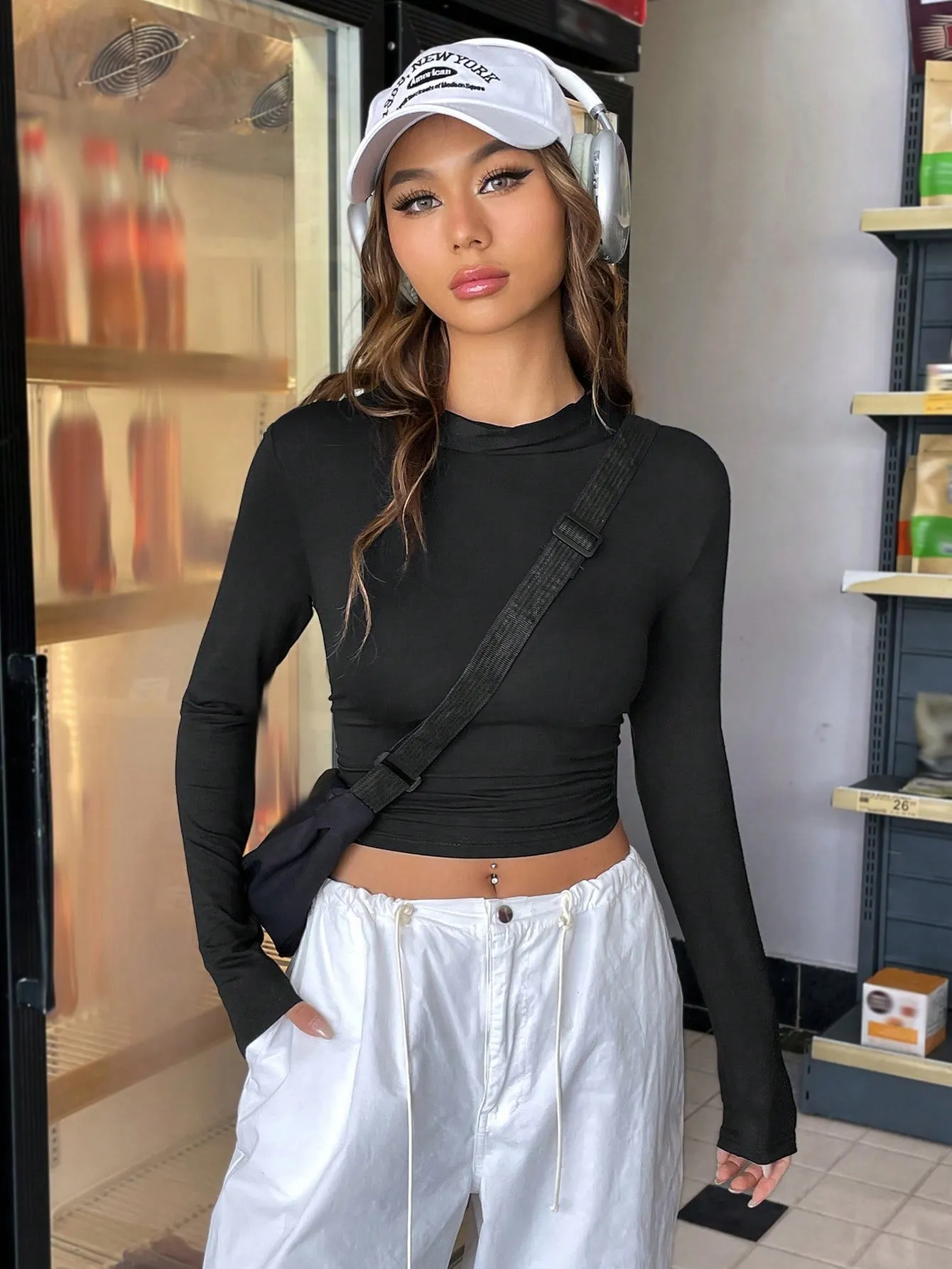 SHEIN Coolane Solid Hooded Crop Tee
