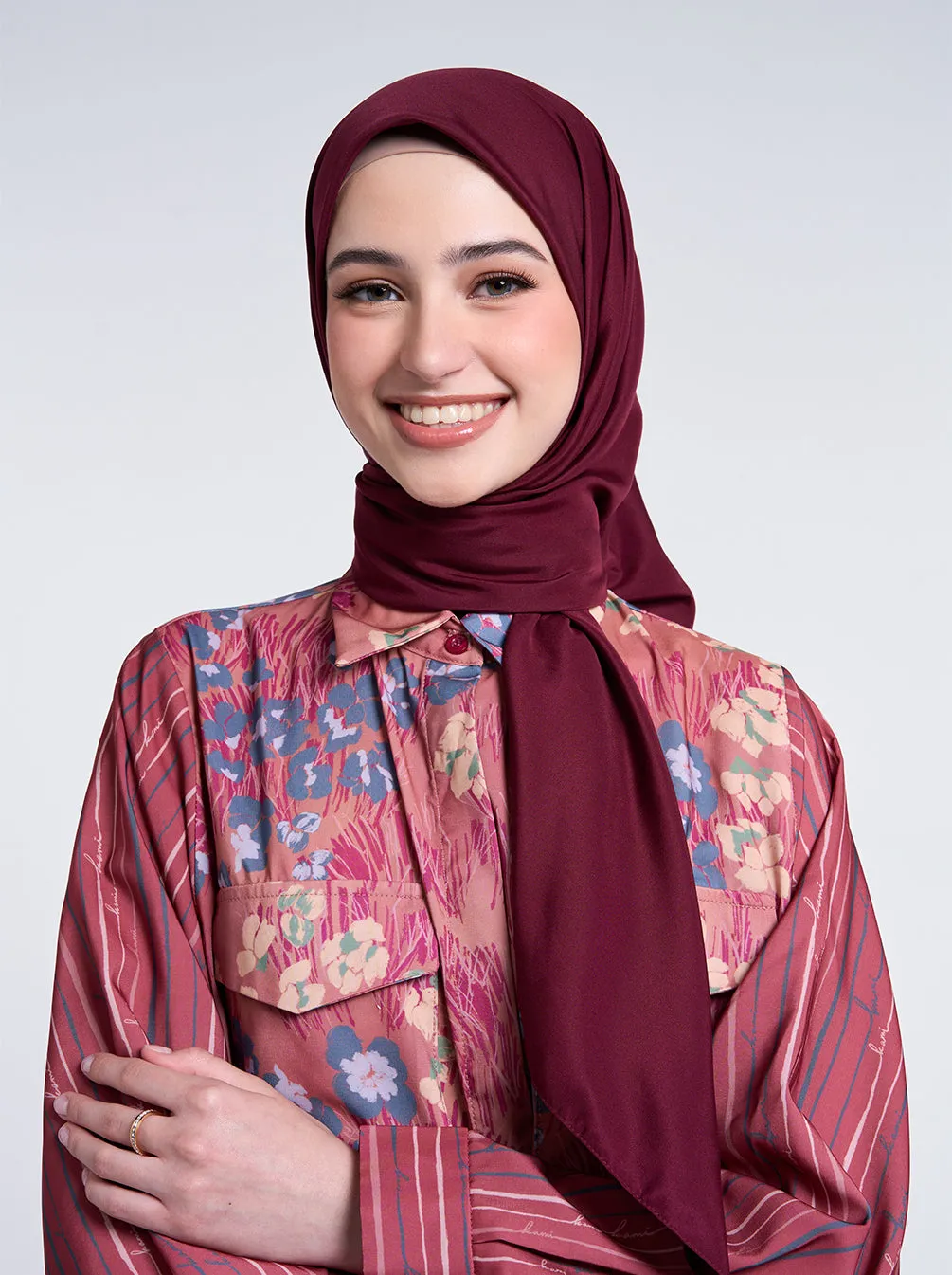 ULTRA SATIN SCARF PLAIN PLUM